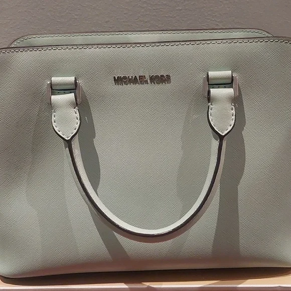 ❣️💫 MARK DOWN💫❣️ Michael Kors Bag - Picture 5 of 17